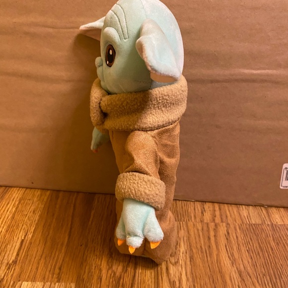 Star Wars Stuffed Animal Plushies And Black Series Action Figures Lot. Baby Yoda - Picture 7 of 9